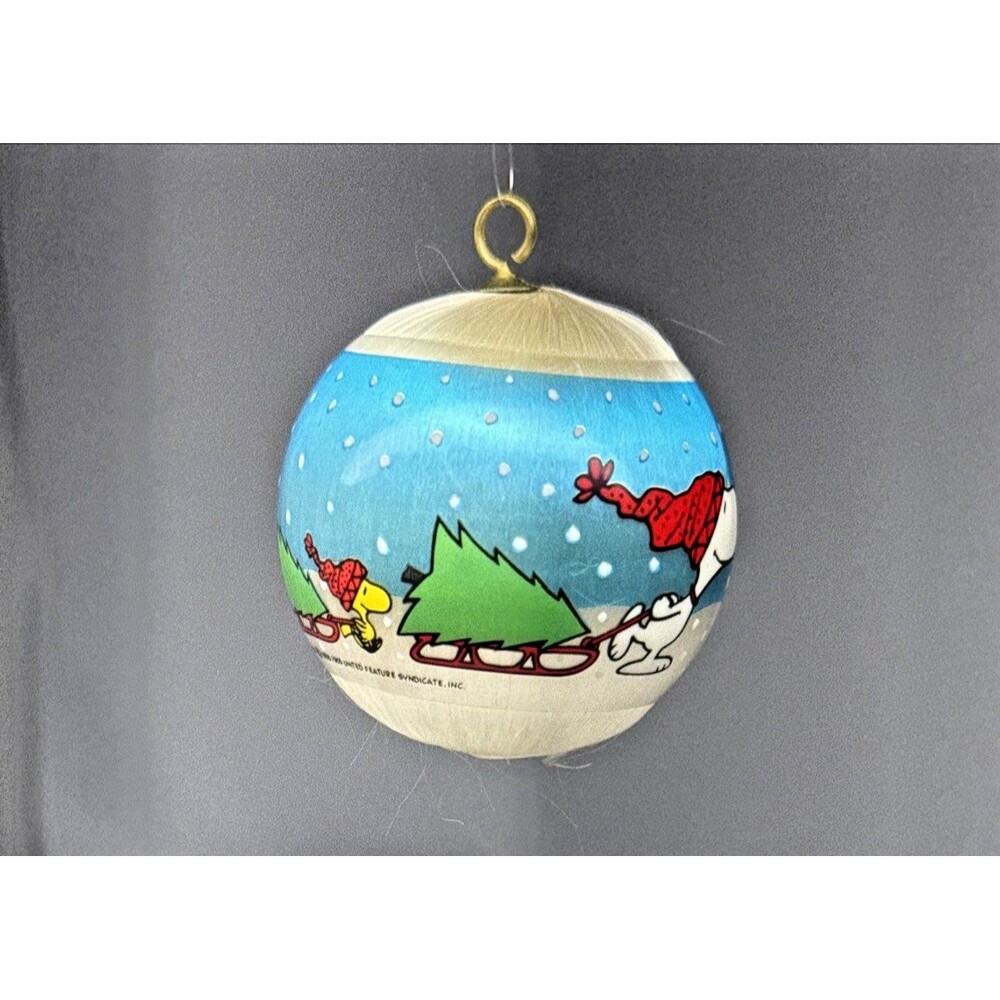 Peanuts Snoopy Woodstock 1978 Christmas Satin Ball Ornament Vintage Holiday